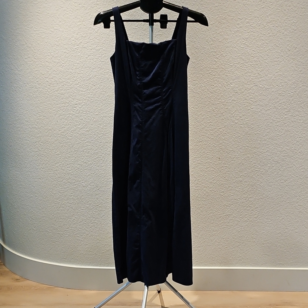 Elegant Navy Blue Sleeveless Dress